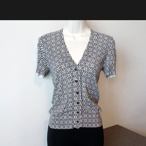 Medium Blk & White Short Sleeve  Button-Up Club Monaco V-Neck Shirt